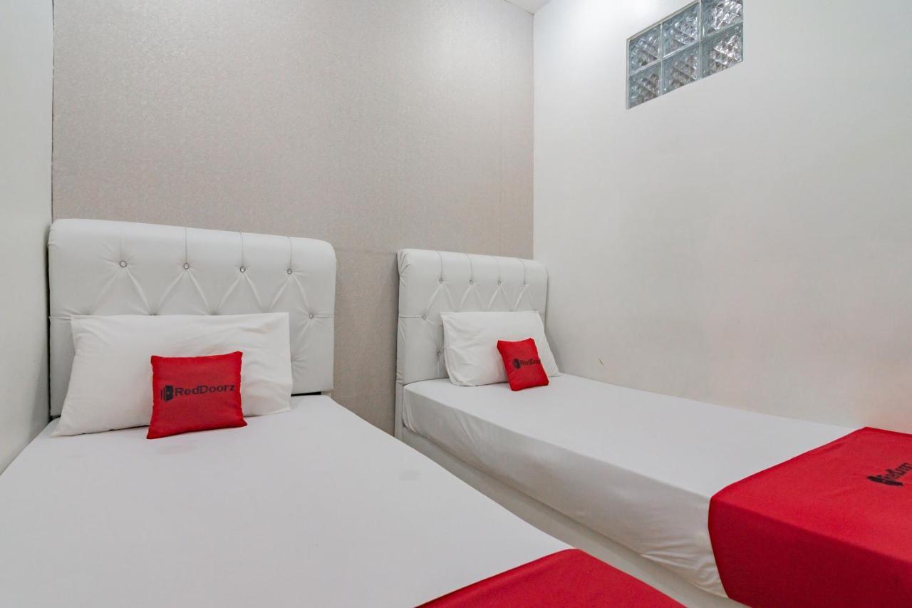 Reddoorz Near Prujakan Station Cirebon Bagian luar foto